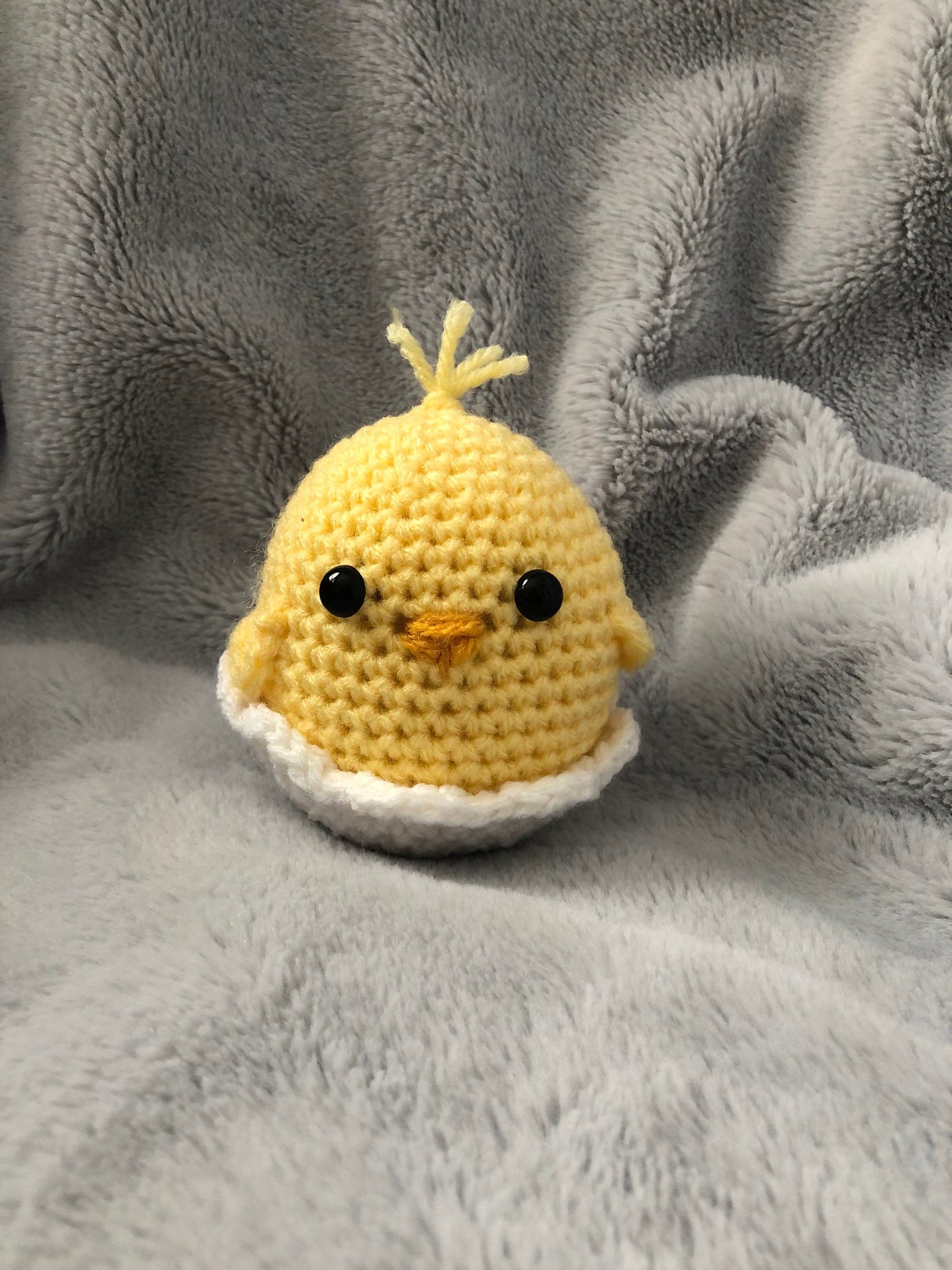 4” Crochet Easter Chick in Eggshell, Cute Little Chick, Yellow Baby Chick, Chick in Removable Shell, Easter Gifts, Handmade Easter Chick