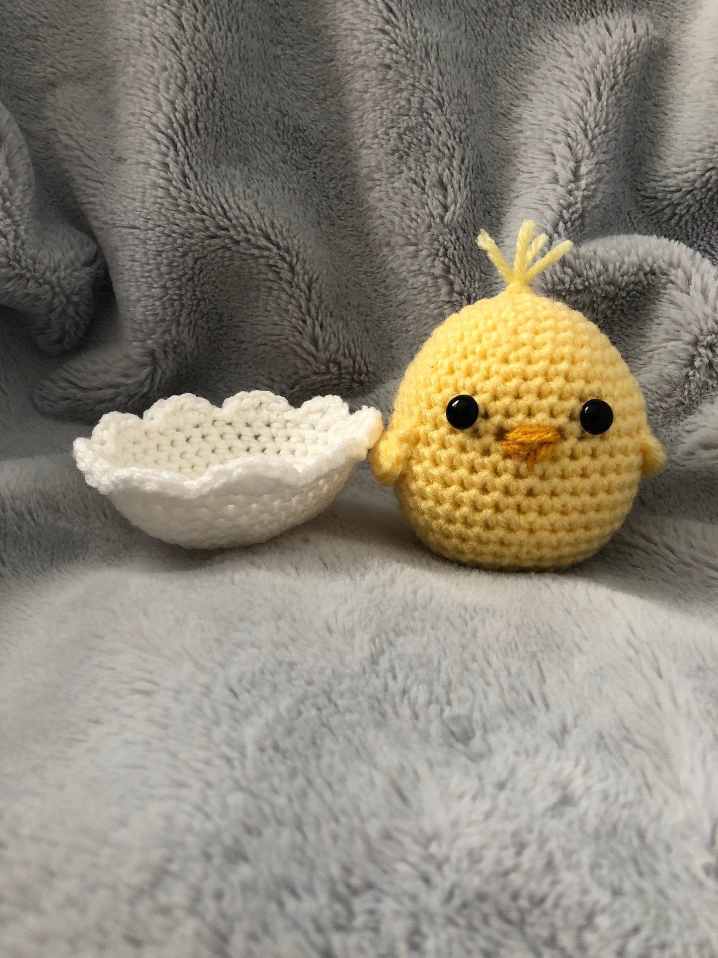 4” Crochet Easter Chick in Eggshell, Cute Little Chick, Yellow Baby Chick, Chick in Removable Shell, Easter Gifts, Handmade Easter Chick