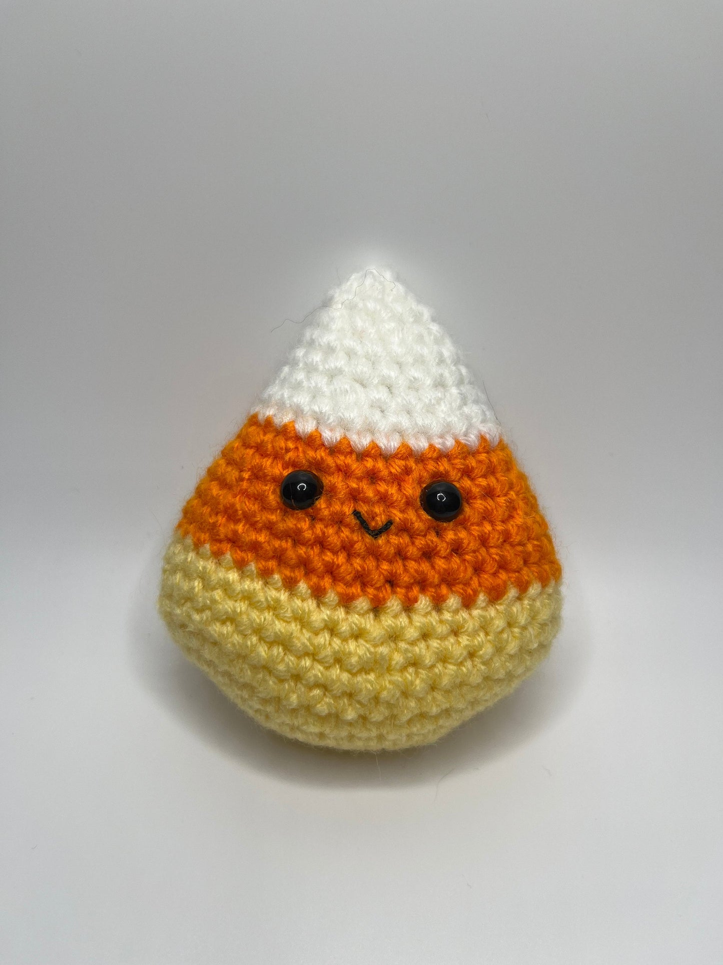 4.5” Crochet Halloween Candy Corn Plushie, Cute Little Candy Corn, Small Candy Corn Stuffie, Cute Halloween Decorations, Handmade Candy Corn