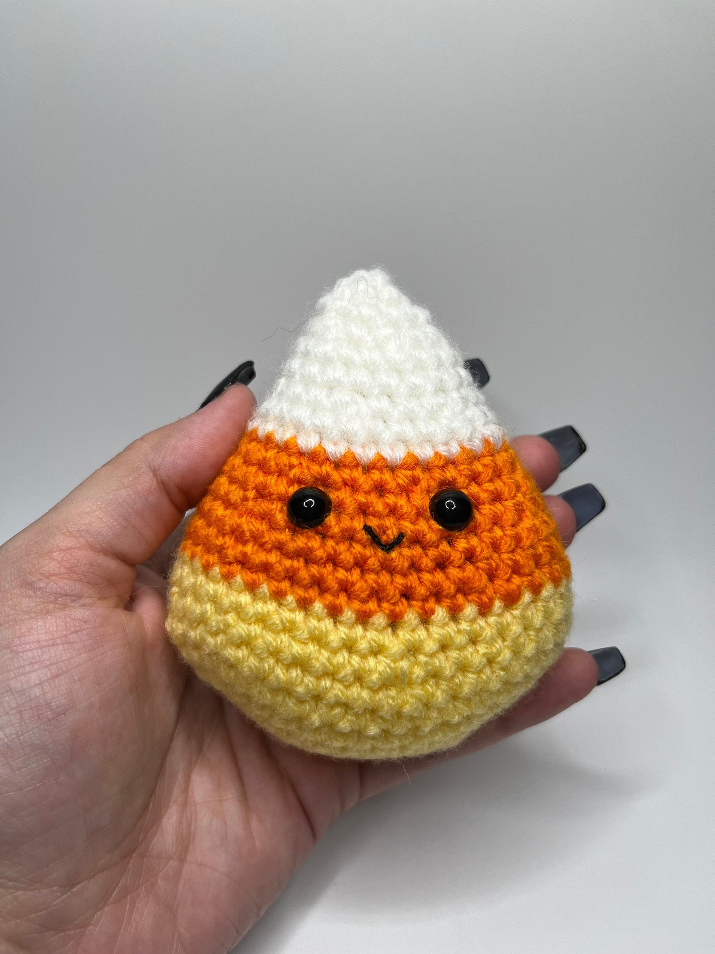 4.5” Crochet Halloween Candy Corn Plushie, Cute Little Candy Corn, Small Candy Corn Stuffie, Cute Halloween Decorations, Handmade Candy Corn